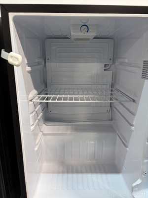 Lote de 3 Refrigeradores Danby Inc DAR044A4BDD