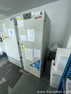 Congelador Sanyo Electric Co LTD MDF-U55V.  519 Litros