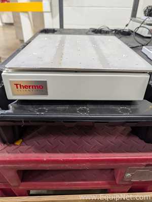 Lot of 3 Thermo Scientific 88881101 MaxQ 2000 C02 Plus Shaker