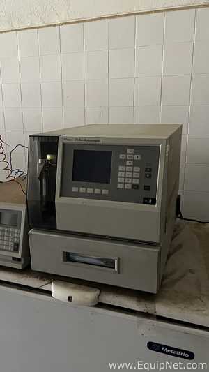 Sistema HPLC Waters Modular com Detector UV e Gradiente Binário