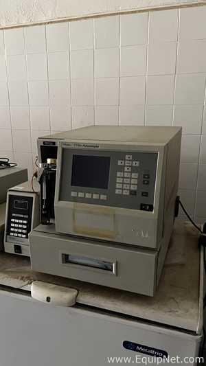 Sistema HPLC Waters Modular com Detector UV e Gradiente Binário