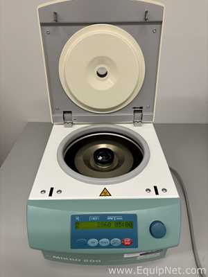 Hettich Mikro 200 Centrifuge
