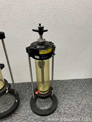 Millipore Vantage 250/500 and 150/500 Chromatography Columns