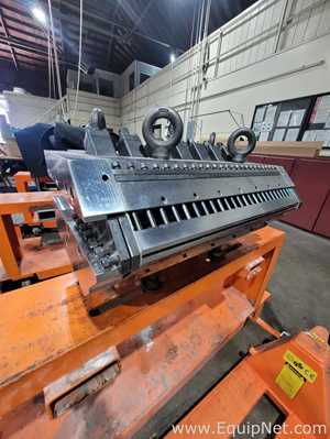 Linha de Extrusão e Plástico Downstream Nordson Extrusion Dies Industries LLC Ultraflex H100.  35 Polegadas