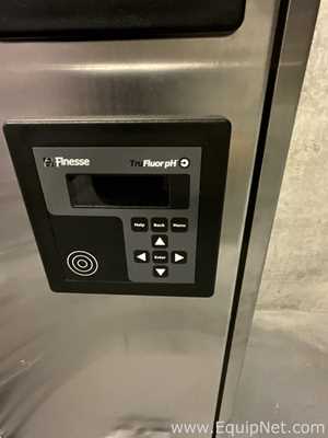 Finesse Solutions, Inc. TruViu Bioreactor with Hope Industrial Systems HIS-UM19-STAF LCD Monitor