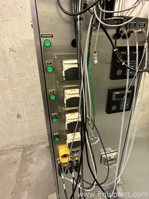 Finesse Solutions, Inc. TruViu Bioreactor with Hope Industrial Systems HIS-UM19-STAF LCD Monitor