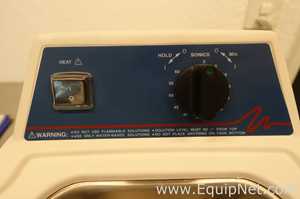 Branson 1510E-MTH Ultrasonic Cleaner Bath Heated with Mechanical Timer and Lid