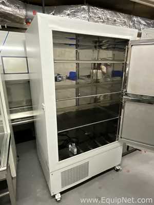 Freezer Binder UFV700