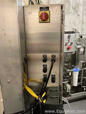 Finesse Solutions, Inc. TruViu Bioreactor with Hope Industrial Systems HIS-UM19-STAF LCD Monitor