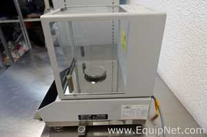 Mettler Toledo AC100 Classic Digital Lab Scale