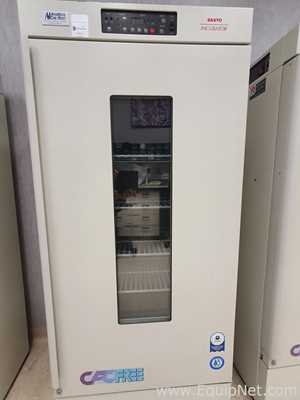 Sanyo MIR-253 Incubator