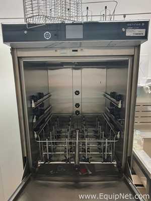 Getinge Lancer Ultima Freestanding Laboratory Washer