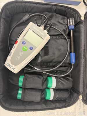 Mettler Toledo FG2 pH Meter with Carrying Case