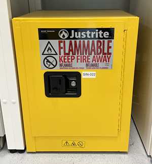 Gabinete de Almacenamiento de Inflamables JustRite Requisitos de aire 15 L.  15 Litros