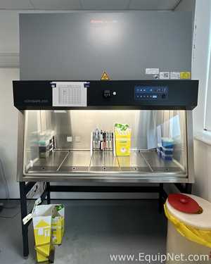 Thermo Scientific Herasafe 2025 1.5 Class II Biological Safety Cabinet