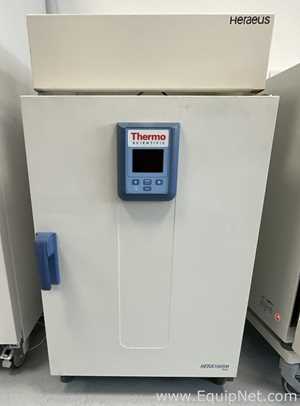 Estufa para Laboratórios Thermo Scientific Heratherm OMS180