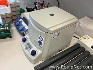 Eppendorf Centrifuge 5415 D Labatory Centrifuge