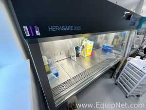 Thermo Scientific Herasafe 2025 1.8 Class II Biological Safety Cabinet