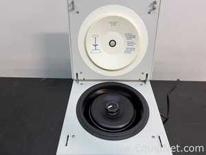 Eppendorf 5417 R Refrigerated Centrifuge