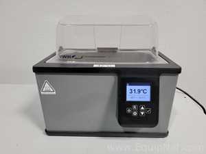 Banho Maria e Circulador Polyscience WBE05
