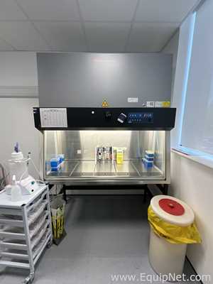 Thermo Scientific Herasafe 2025 1.5 Class II Biological Safety Cabinet