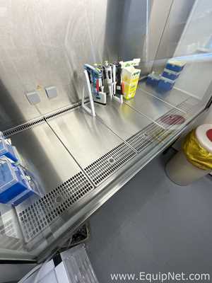 Thermo Scientific Herasafe 2025 1.5 Class II Biological Safety Cabinet