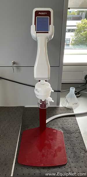Sistema de Purificação e Destilação de Água Avidity Science Duo-R