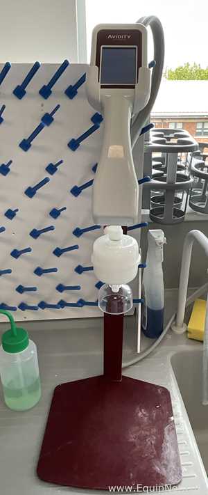 Avidity Science Duo-R Laboratory Purified Water Generation Storage and Dispensing System