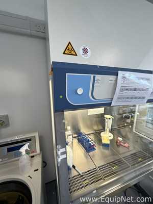 Thermo Scientific Herasafe KS 12 Height Adjustable Class II Biological Safety Cabinet