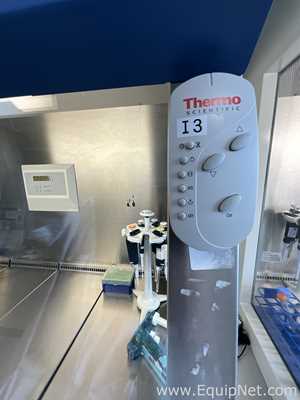 Thermo Scientific Herasafe KS 12 Bench Top Class II Biological Safety Cabinet