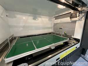 New Brunswick Innova 44 Laboratory Incubator Shaker