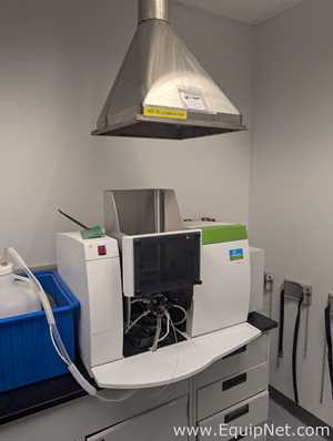 PerkinElmer AAnalyst 400 Atomic Absorption Spectrometer