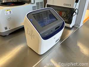 Life Technologies Countess II Automated Cell Counter