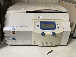 Sigma 2-16K Laboratory Centrifuge
