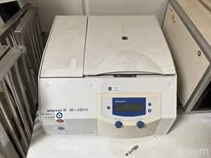Sigma 2-16K Laboratory Centrifuge