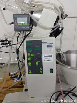 Buchi Rotavapor R-220 Rotary Evaporator with V800 Vacuum Controller