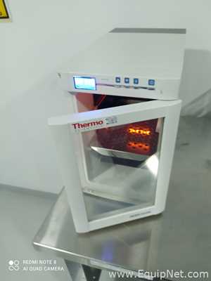 Incubadora Thermo Scientific  Heratherm IMNC18