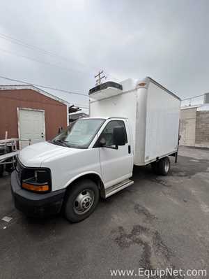 GMC 3500 Refrigerated Box Truck With Lift Gate