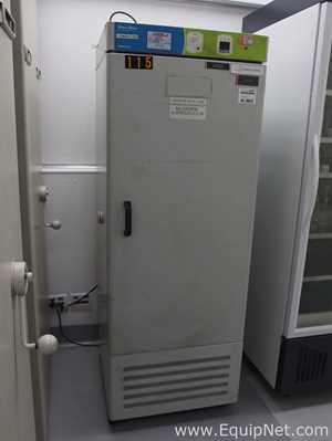 Nova Etica 412-DE 255 Cold Chamber