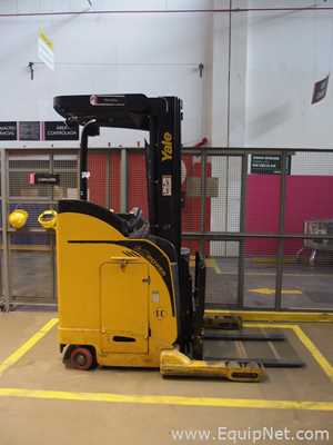 Empilhadeira Elétrica Yale NR040EANL36TE095