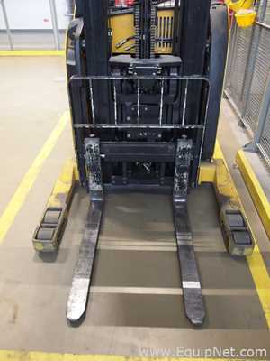 Empilhadeira Elétrica Yale NR040EANL36TE095