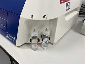 EMD Millipore Corporation Guava EasyCyte HT Flow Cytometer