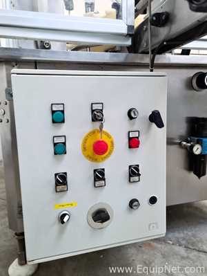 Combinação Envasadora-Tampadora Monobloco  Comas RF1000