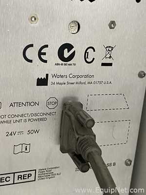 Módulo de separación Waters Alliance e2695 con detector RI 2414 y detector matriz fotodiodos 2998