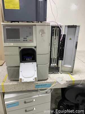 Módulo de separación Waters Alliance e2695 con detector RI 2414 y detector matriz fotodiodos 2998