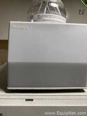 Módulo de separación Waters Alliance e2695 con detector RI 2414 y detector matriz fotodiodos 2998