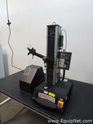 Equipo de verificación o medición electrónica Instron 5542