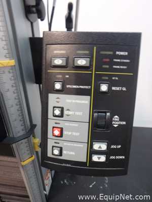 Equipo de verificación o medición electrónica Instron 5542