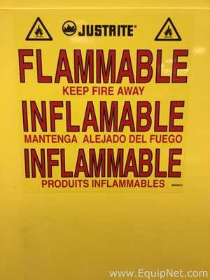 lote de  2 Armários de Armazenamento para Inflamáveis JustRite Requisitos de Ar 45 GALS
