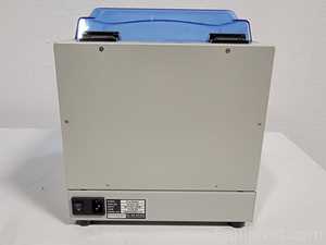 Incubadora Benchmark Scientific Incu-Shaker